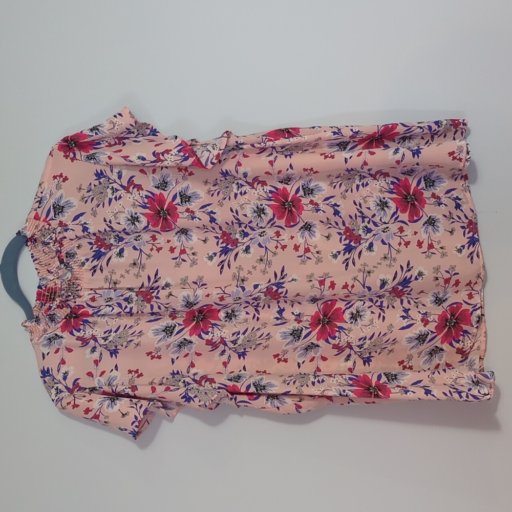PLUS SIZE Top - Picture 1 of 3
